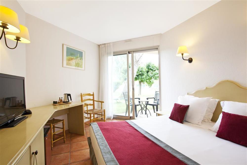 Golden Tulip Avignon Le Paradou Buitenkant foto