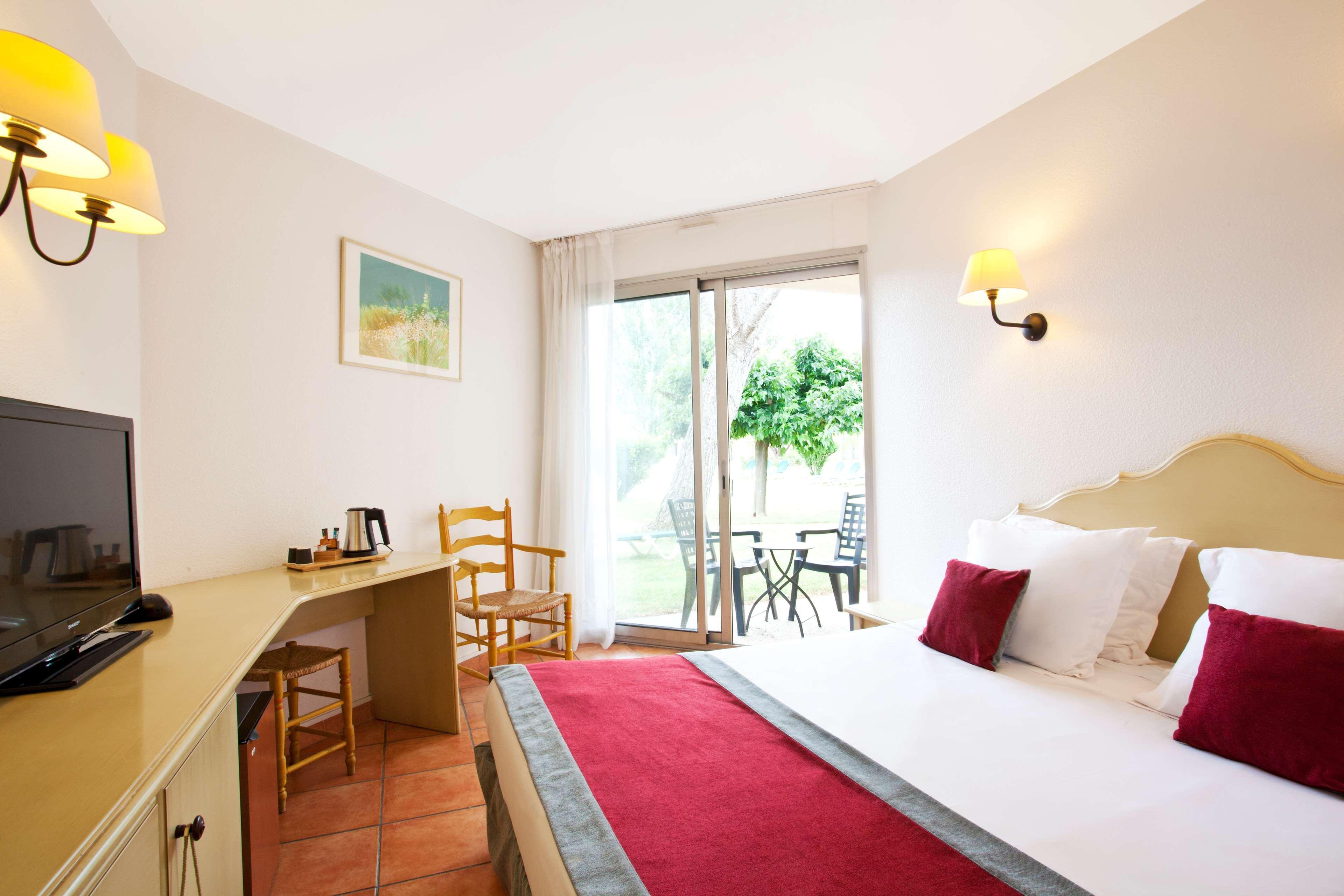 Golden Tulip Avignon Le Paradou Buitenkant foto